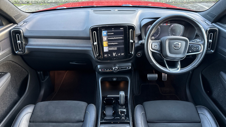 Volvo Xc40 2.0 B4P R DESIGN Pro 5dr Auto Petrol Estate